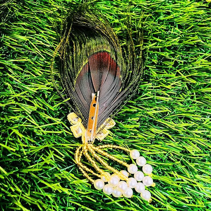 Crystal Rhinestone Brooch Pin with Pearl Beads and Gold Chain Drapes, Vintage Style